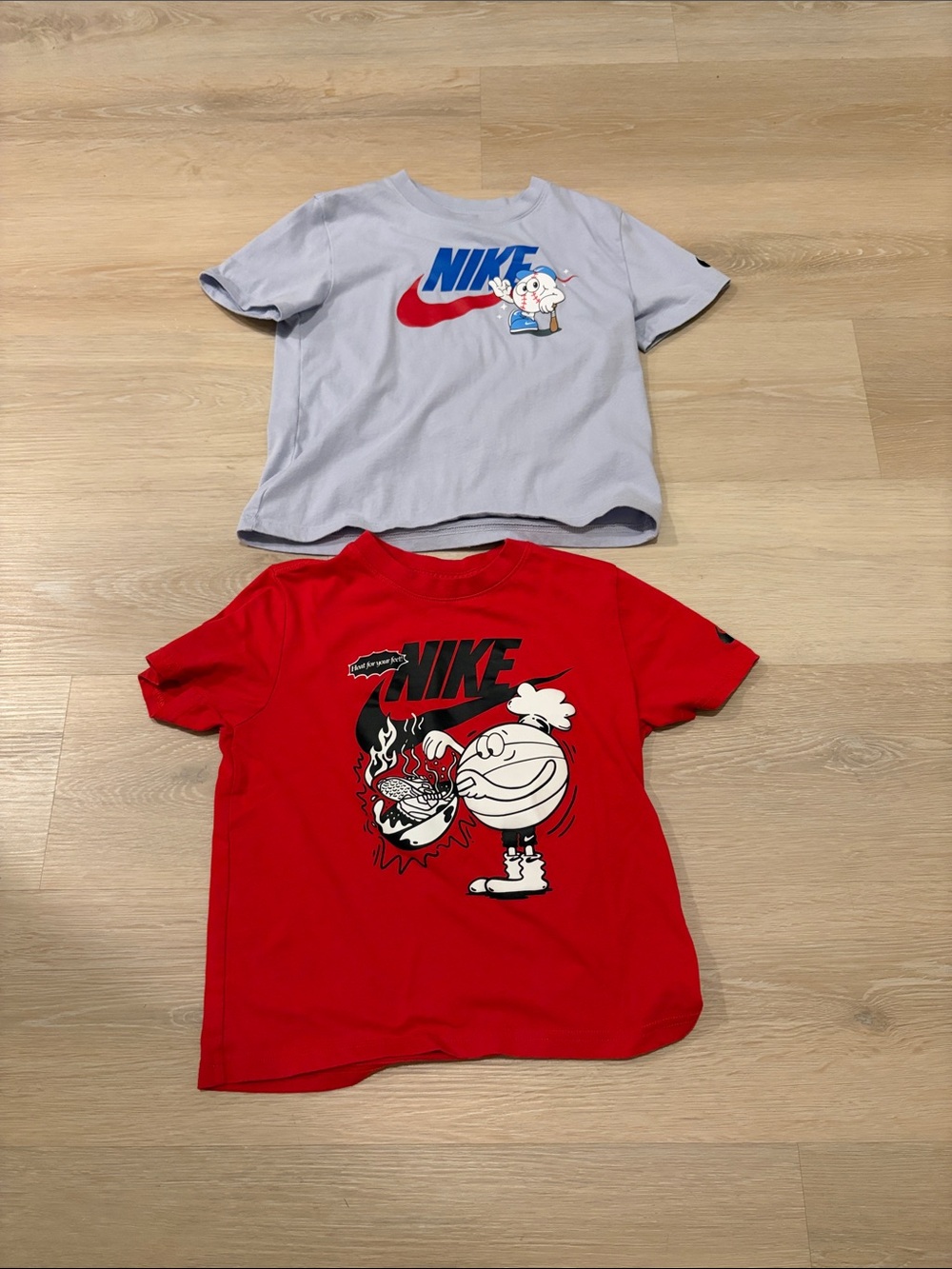 Nike Kids Short Sleeve Graphic Tees - Red & Light Gray